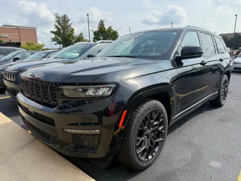 Black 2023 Jeep Grand Cherokee L Summit for sale in Grandville, MI