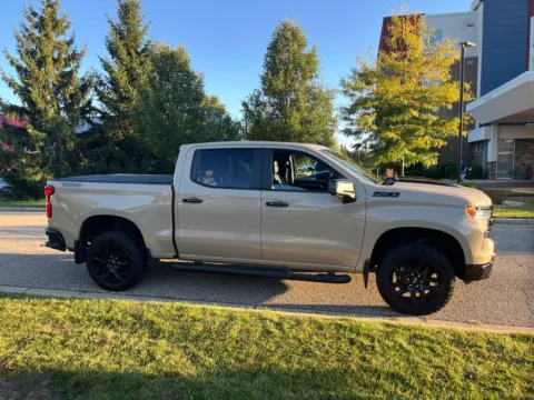 More photos of 2022 Chevrolet Silverado 1500 LT Trail Boss at Zeigler Chrysler Dodge Jeep Ram of Grandville, MI