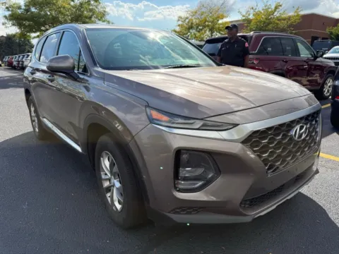 Brown 2019 Hyundai Santa Fe SE for sale in Grandville, MI