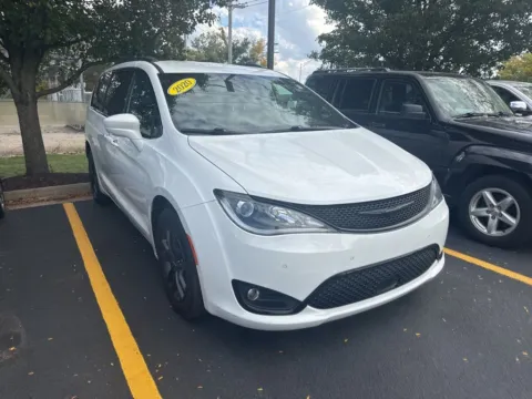Another view of 2020 Chrysler Pacifica Launch Edition for sale in Grandville, MI at Zeigler Chrysler Dodge Jeep Ram of Grandville