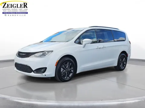 White 2020 Chrysler Pacifica Launch Edition for sale in Grandville, MI