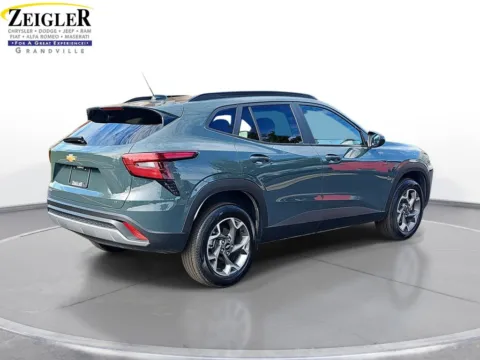 More photos of 2025 Chevrolet Trax LT at Zeigler Chrysler Dodge Jeep Ram of Grandville, MI