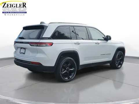 More photos of 2023 Jeep Grand Cherokee Altitude at Zeigler Chrysler Dodge Jeep Ram of Grandville, MI