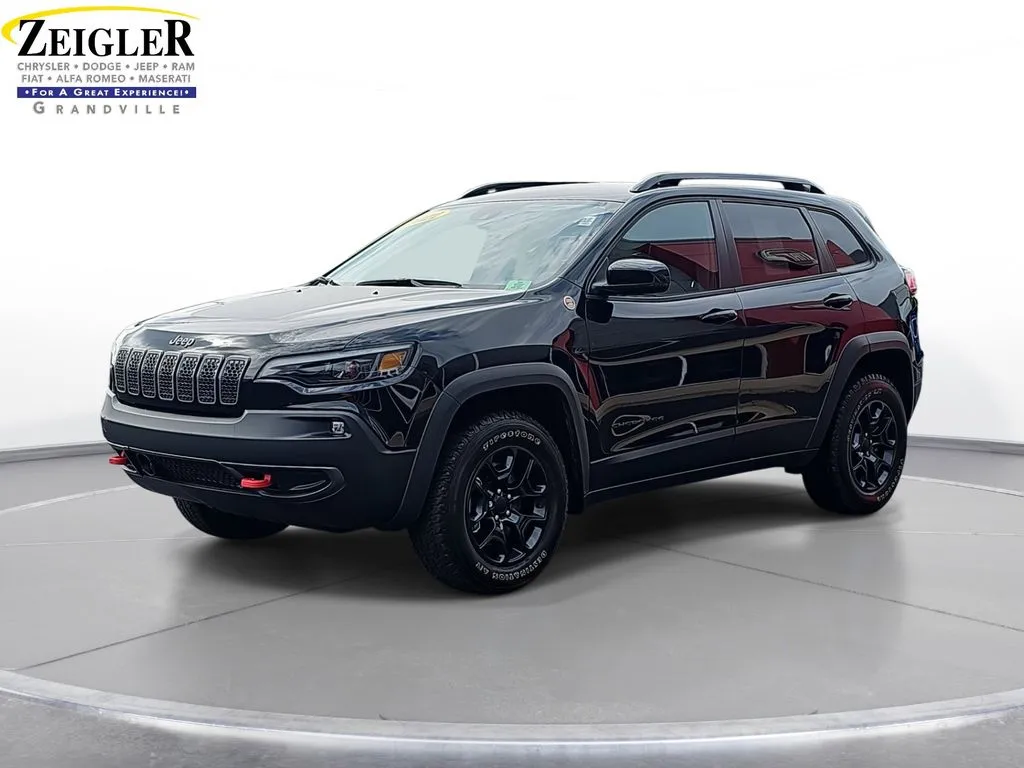 Black 2022 Jeep Cherokee Trailhawk for sale in Grandville, MI
