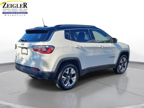 More photos of 2020 Jeep Compass Limited at Zeigler Chrysler Dodge Jeep Ram of Grandville, MI