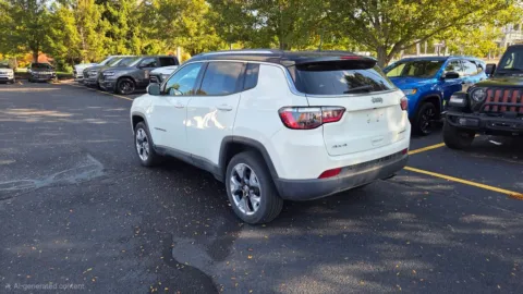 More photos of 2021 Jeep Compass Limited at Zeigler Chrysler Dodge Jeep Ram of Grandville, MI