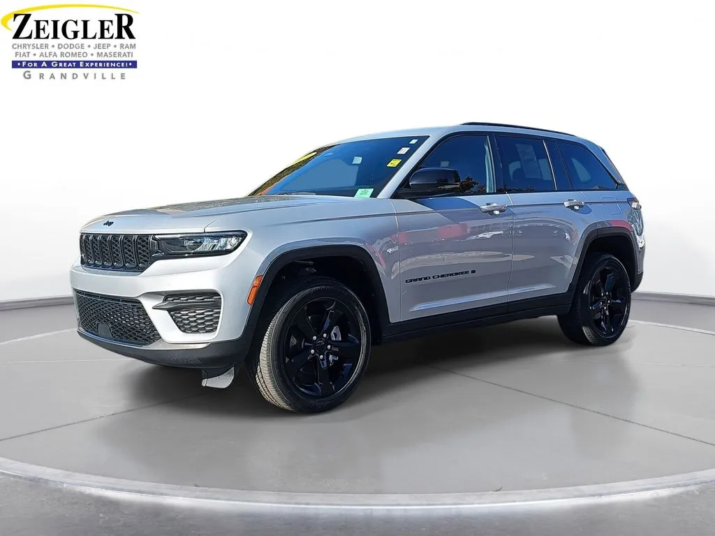 Silver 2023 Jeep Grand Cherokee Altitude for sale in Grandville, MI