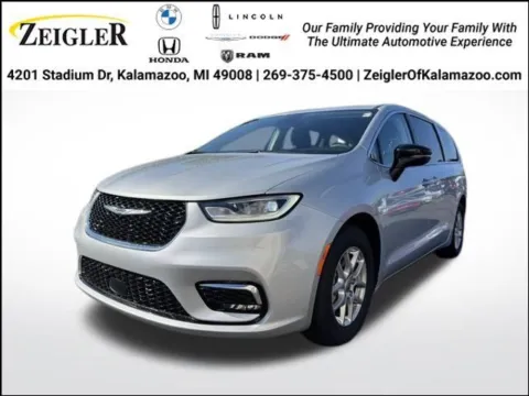 Silver 2024 Chrysler Pacifica Touring L for sale in Grandville, MI