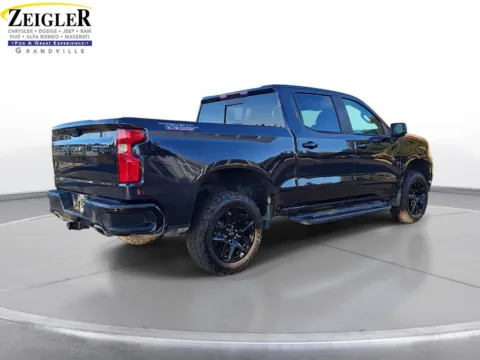 More photos of 2022 Chevrolet Silverado 1500 LT Trail Boss at Zeigler Chrysler Dodge Jeep Ram of Grandville, MI