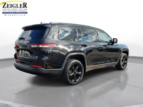 More photos of 2022 Jeep Grand Cherokee L Altitude at Zeigler Chrysler Dodge Jeep Ram of Grandville, MI