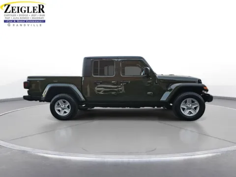 More photos of 2022 Jeep Gladiator Sport at Zeigler Chrysler Dodge Jeep Ram of Grandville, MI