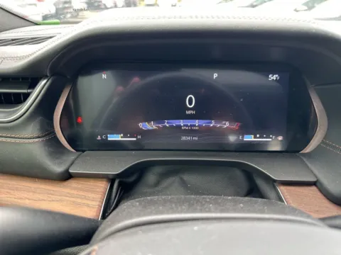 More photos of 2022 Jeep Grand Cherokee Summit at Zeigler Chrysler Dodge Jeep Ram of Grandville, MI