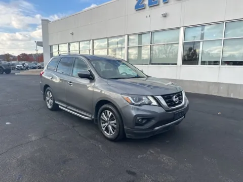 More photos of 2020 Nissan Pathfinder SV at Zeigler Ford of Lowell, MI