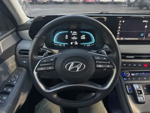 Photos of 2025 Hyundai Palisade SEL for sale in Lowell, MI at Zeigler Ford of Lowell