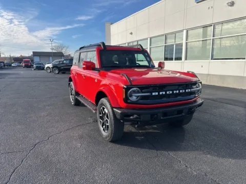 More photos of 2024 Ford Bronco Outer Banks at Zeigler Ford of Lowell, MI