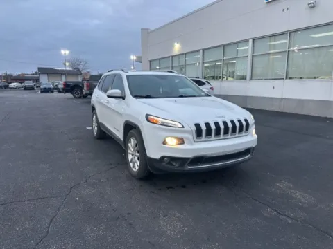 More photos of 2016 Jeep Cherokee Limited at Zeigler Ford of Lowell, MI