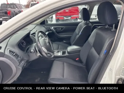 Photos of 2017 Nissan Altima 2.5 SR for sale in Lowell, MI at Zeigler Ford of Lowell