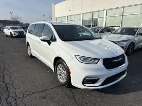 More photos of 2023 Chrysler Pacifica Touring L at Zeigler Ford of Lowell, MI