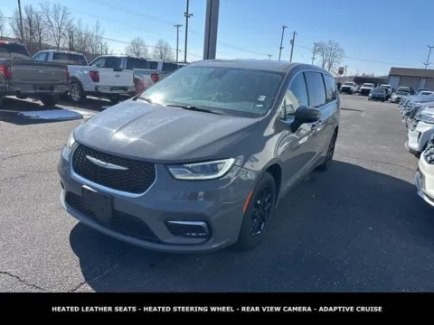 More photos of 2023 Chrysler Pacifica Touring L at Zeigler Ford of Lowell, MI
