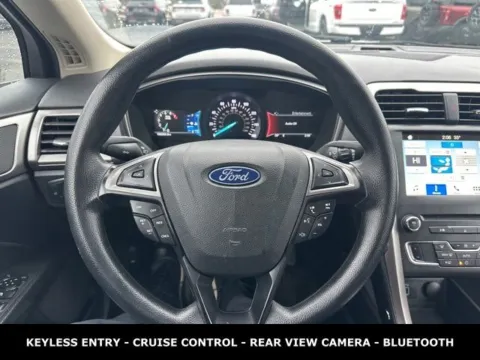 Another view of 2018 Ford Fusion SE for sale in Lowell, MI at Zeigler Ford of Lowell