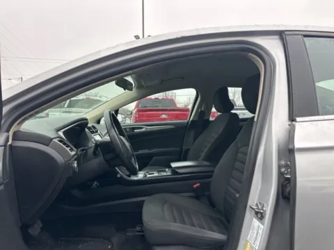 Photos of 2018 Ford Fusion SE for sale in Lowell, MI at Zeigler Ford of Lowell