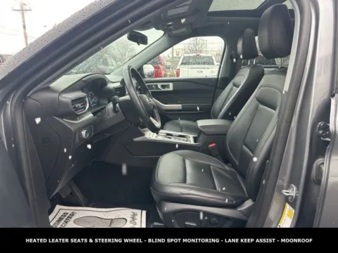 Photos of 2022 Ford Explorer XLT for sale in Lowell, MI at Zeigler Ford of Lowell