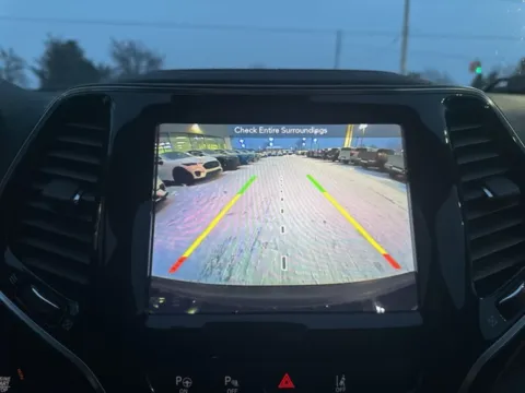 More photos of 2019 Jeep Cherokee Limited at Zeigler Ford of Lowell, MI