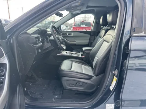 Photos of 2023 Ford Explorer XLT for sale in Lowell, MI at Zeigler Ford of Lowell