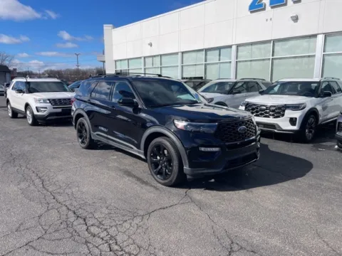 More photos of 2023 Ford Explorer ST-Line at Zeigler Ford of Lowell, MI