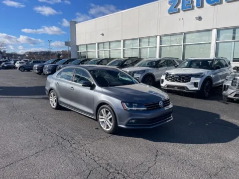 More photos of 2017 Volkswagen Jetta 1.8T SEL at Zeigler Ford of Lowell, MI