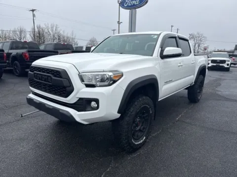 More photos of 2016 Toyota Tacoma TRD Off-Road at Zeigler Ford of Lowell, MI