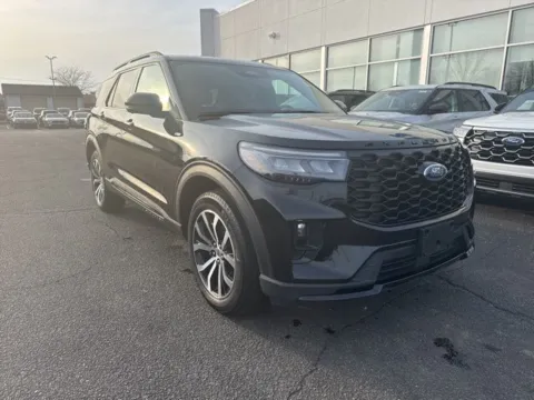 Photos of 2025 Ford Explorer ST-Line for sale in Lowell, MI at Zeigler Ford of Lowell
