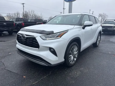 More photos of 2023 Toyota Highlander L at Zeigler Ford of Lowell, MI