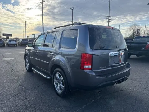 More photos of 2015 Honda Pilot EX-L at Zeigler Ford of Lowell, MI