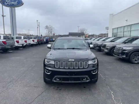 More photos of 2019 Jeep Grand Cherokee Overland at Zeigler Ford of Lowell, MI