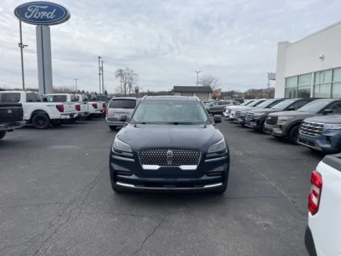 More photos of 2022 Lincoln Aviator Reserve at Zeigler Ford of Lowell, MI