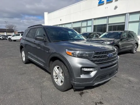 Photos of 2023 Ford Explorer XLT for sale in Lowell, MI at Zeigler Ford of Lowell