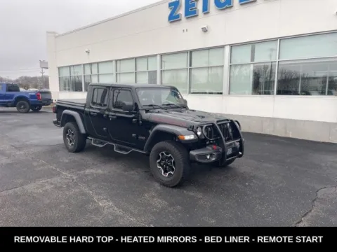 More photos of 2022 Jeep Gladiator Rubicon at Zeigler Ford of Lowell, MI