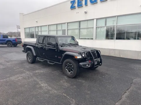 More photos of 2022 Jeep Gladiator Rubicon at Zeigler Ford of Lowell, MI