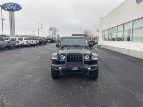 More photos of 2022 Jeep Gladiator Rubicon at Zeigler Ford of Lowell, MI