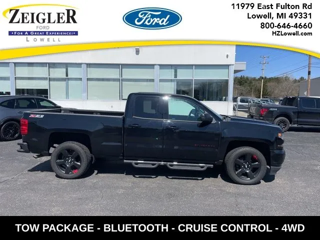Black 2017 Chevrolet Silverado 1500 LT for sale in Lowell, MI
