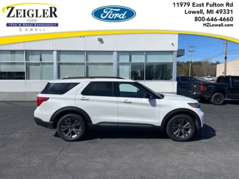 White 2023 Ford Explorer XLT for sale in Lowell, MI