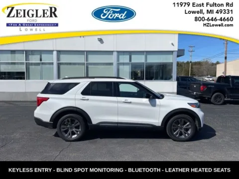 White 2023 Ford Explorer XLT for sale in Lowell, MI