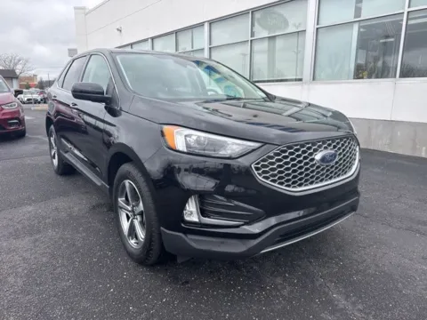 Photos of 2024 Ford Edge SEL for sale in Lowell, MI at Zeigler Ford of Lowell