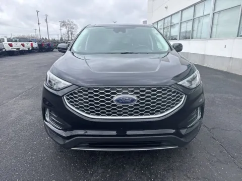 Another view of 2024 Ford Edge SEL for sale in Lowell, MI at Zeigler Ford of Lowell