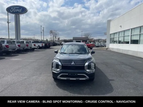 More photos of 2024 Mitsubishi Outlander SE at Zeigler Ford of Lowell, MI