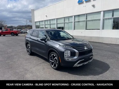 More photos of 2024 Mitsubishi Outlander SE at Zeigler Ford of Lowell, MI