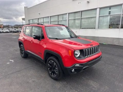 More photos of 2023 Jeep Renegade Latitude at Zeigler Ford of Lowell, MI