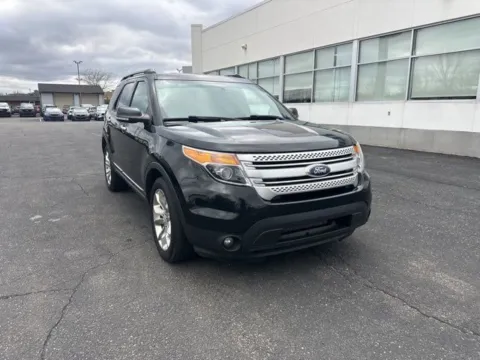 More photos of 2014 Ford Explorer XLT at Zeigler Ford of Lowell, MI