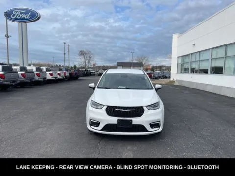 More photos of 2023 Chrysler Pacifica Touring L at Zeigler Ford of Lowell, MI